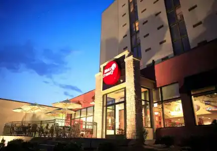 DoubleTree by Hilton Virginia Beach - 0