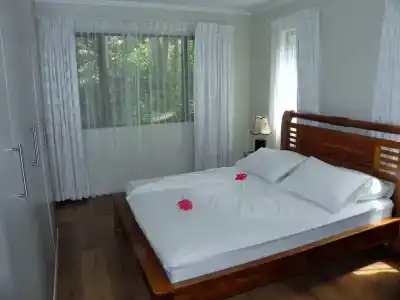 Hillside Retreat - 16