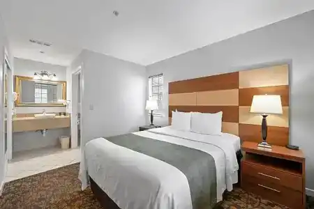 Quality Suites Atlanta Buckhead Village North - 43