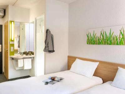 ibis budget Duisburg City am Innenhafen - 2