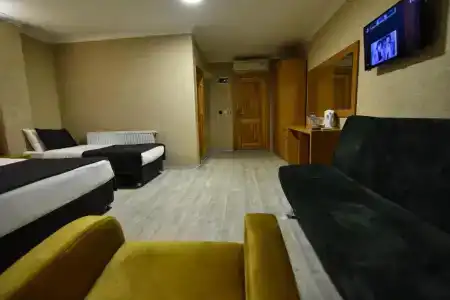 Sandal Otel - 87