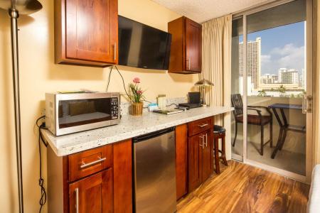Castle Waikiki Grand - 22
