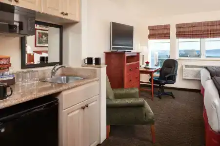 The Mediterranean Inn - 14