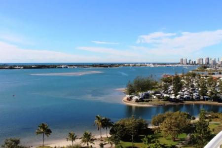 Crystal Bay On The Broadwater - 226