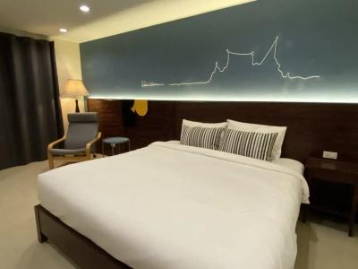The Royal Bee Aparthotel - 24