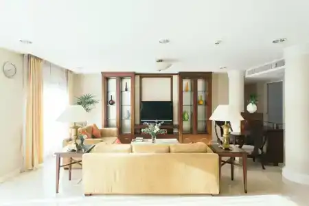 Thomson Residence - 231