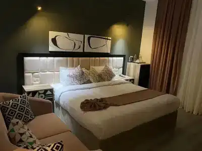 Elite Pyramids Boutique - 68