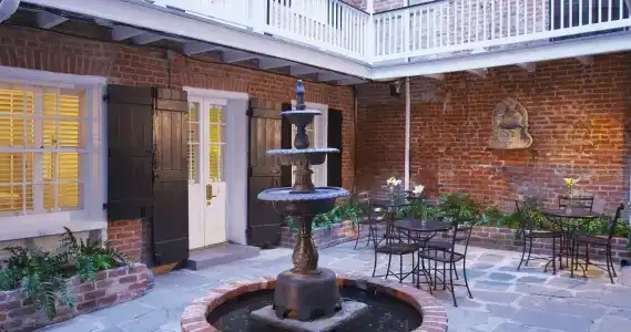 Royal New Orleans - 10