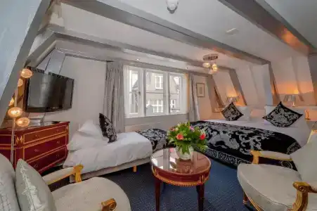 Ambassade - 43