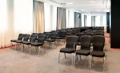 Park Inn by Radisson Brussels Midi - 10