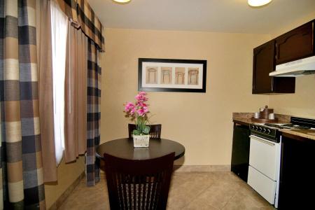 Best Western Plus Las Vegas West - 34