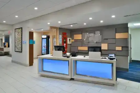 Holiday Inn Express Orlando - South Park, An Ihg - 13
