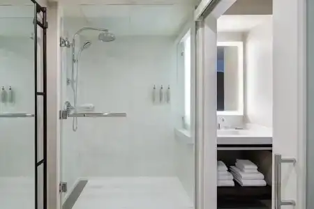 Renaissance Dallas - 63