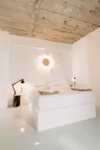 Mesanto Luxury Suites - 71
