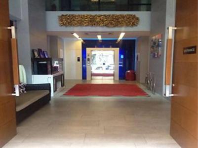 iCheck Inn Silom - 1