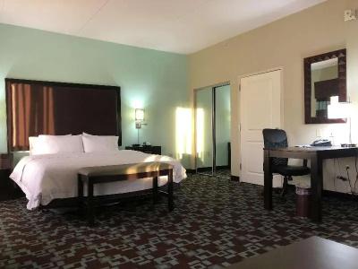 Hampton Inn & Suites Nashville at Opryland - 43