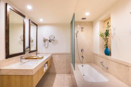 Lemon Tree Premier, Ulsoor Lake, Bengaluru - 75