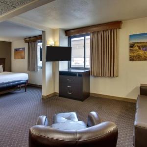 EverSpring Inn & Suites - 29