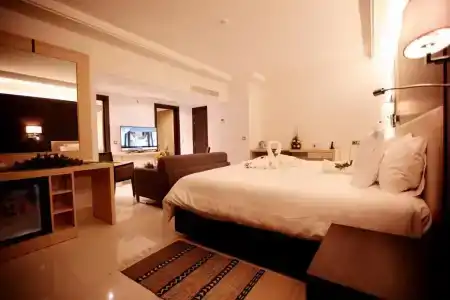 Radisson - 42
