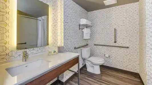 Holiday Inn, An Ihg - 9