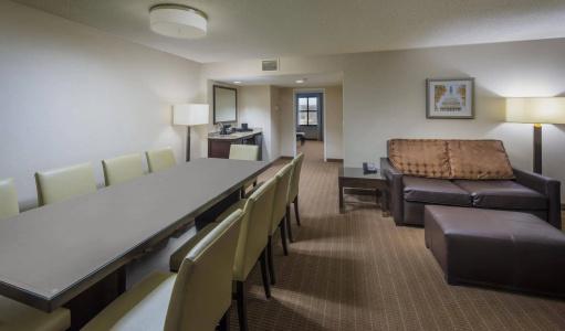 Embassy Suites by Hilton Old Town - 21