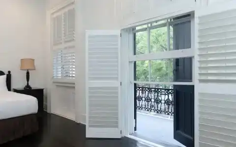 Royal New Orleans - 39