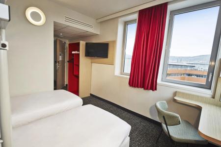 Premiere Classe Clermont Ferrand Centre - 48