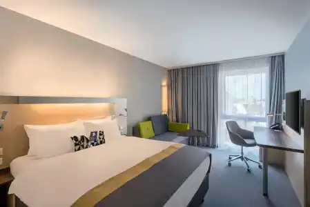 Holiday Inn Express güTersloh, An Ihg - 1