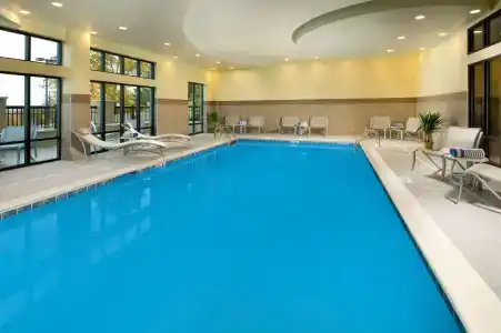 Hampton Inn & Suites/Hamilton Place - 14