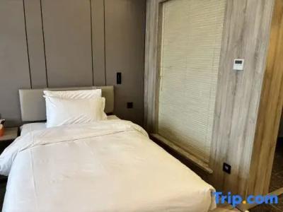 Atour Xi'an Gaoxin Tangyan Road Branch - 67