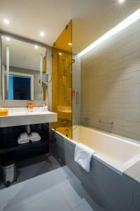 Park Inn by Radisson Dubai Motor City - 9