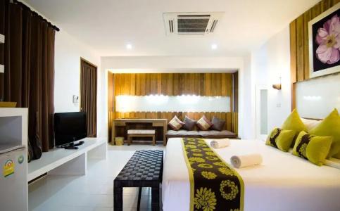 Lawana Escape - 33