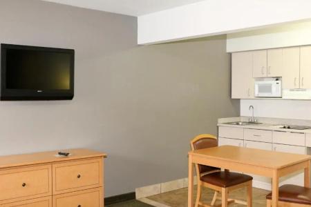 Studio 6-Lubbock, TX - Medical Center - 12