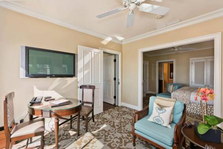 del Coronado, Curio Collection by Hilton - 3