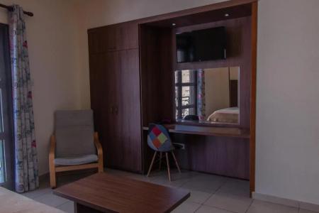 Lakis Court - 24