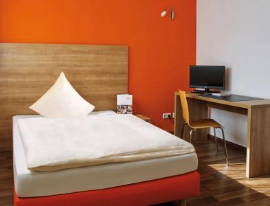 Orange und - 3