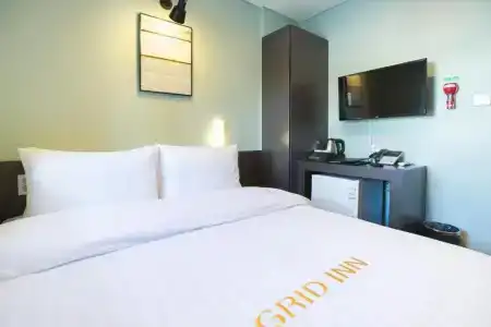 Grid Inn - 32