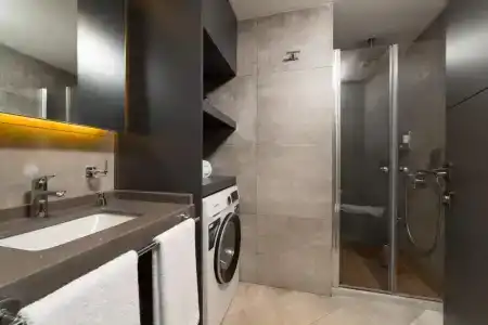 Z-Suites - 8