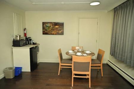 Divya Sutra Suites on Robson Downtown - 78