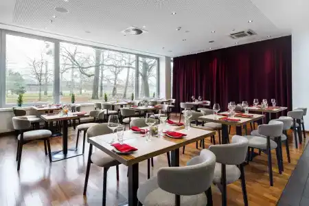Park Inn by Radisson Frankfurt Airport - 17