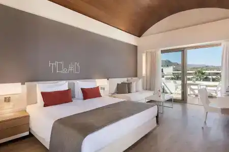 Avra Imperial - 62