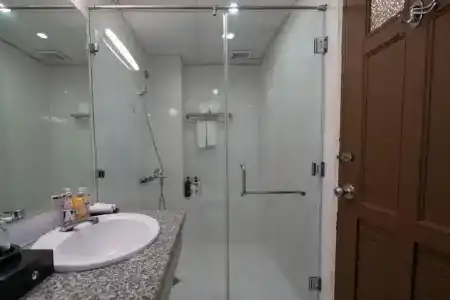 Hoàng Ngân and Suites - City Centre - 33