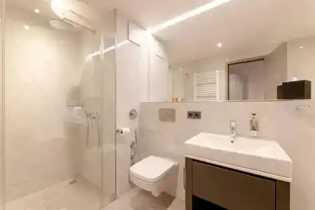Fourty Three Luxury Serviced - 10