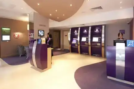 Premier Inn Greenwich - 9