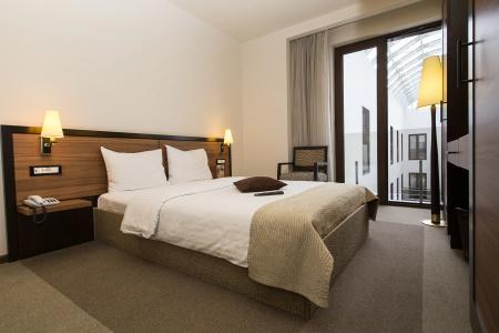 Europa Royale Bucharest - 4