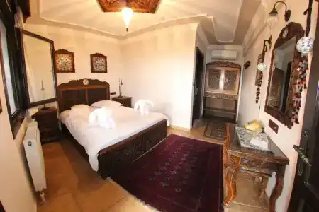 Nilya - 30