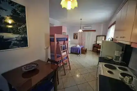 Irida Beach Suites - 38