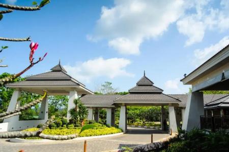 Novotel Chumphon Beach & Golf - 4