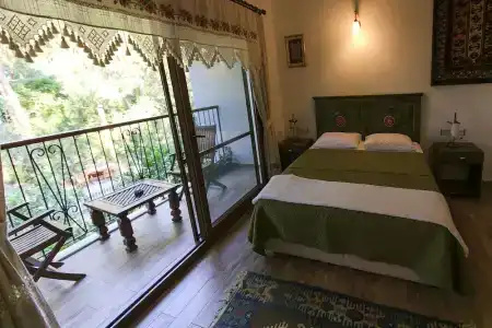 Pyramid Boutique - 3