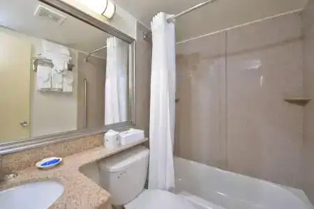 Best Western Plus Holiday Sands Inn & Suites - 97